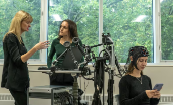 Emma Duerden, neuroscience researcher, is doing an experiment with students examining social media videos and their effect on the brain. Canada’s Paralympic Network.   