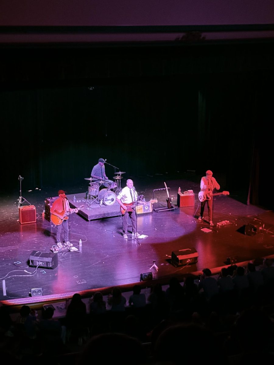 The Wayouts playing "Time of the Season" by The Zombies. A few moments after this the audience began cheering.